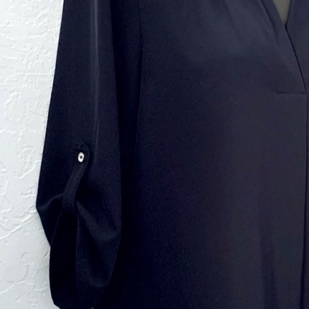 Calvin Klein Navy Blue Pullover Blouse With 3/4 Button Sleeves Size Medium/Large - Picture 3 of 6